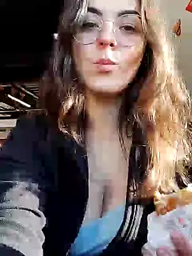 Snapshot of Alicia_Hot1 chatting on 12, 12, 2024 Alicia Hot1 online show from 12, 12, 2024