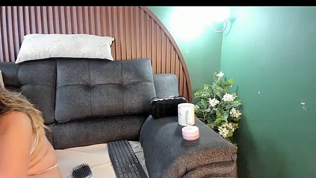 shannel  queen online show from 7, 5, 2026