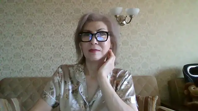 Elegant00Lady online show from 12, 7, 2026