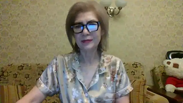 Elegant00Lady online show from 13, 7, 2026