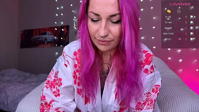 Snapshot of Tanya_Acid chatting on 25, 7, 2026 Tanya Acid online show from 25, 7, 2026