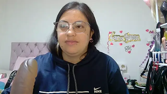 lanaqueen699 online show from 30, 4, 2026