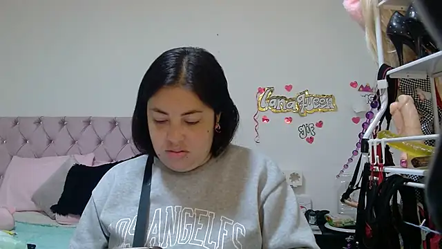 lanaqueen699 online show from 5, 5, 2026
