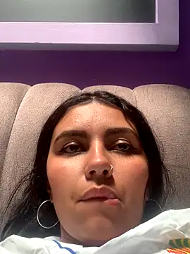 Snapshot of Larabrooks chatting on 7, 10, 2025 Larabrooks online show from 7, 10, 2025
