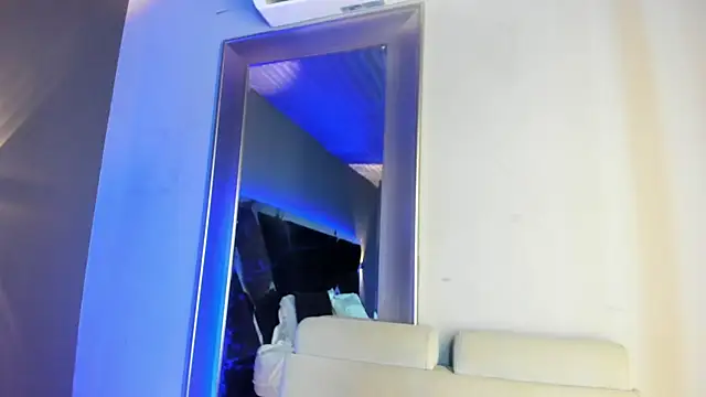 Larabrooks online show from 29, 6, 2026
