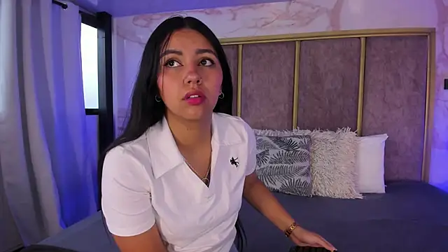 Larabrooks online show from 23, 7, 2026