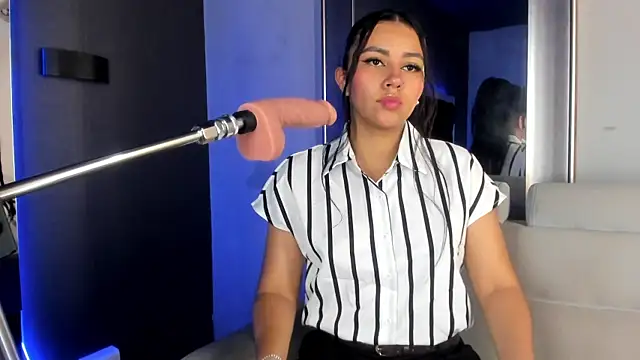 Larabrooks online show from 31, 7, 2026