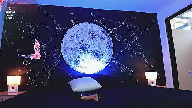 Melany Luv online show from 5, 10, 2025