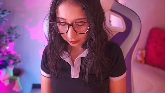 Snapshot of Sunny_flower_ chatting on 4, 2, 2026 Sunny flower online show from 4, 2, 2026