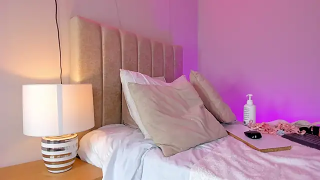  angela x online show from 17, 1, 2025