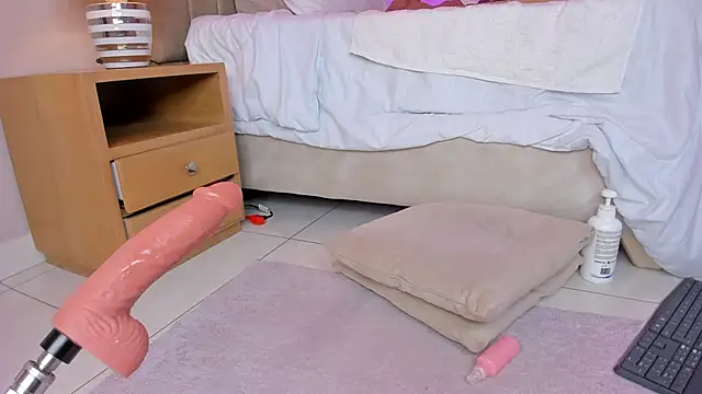  angela x online show from 24, 1, 2025