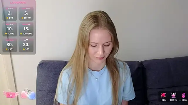 Snapshot of IsabelAllen chatting on 1, 3, 2025 IsabelAllen online show from 1, 3, 2025