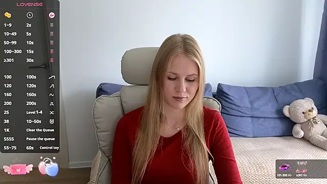 Snapshot of IsabelAllen chatting on 17, 9, 2025 IsabelAllen online show from 17, 9, 2025