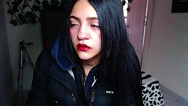 Snapshot of Violettasquirt chatting on 23, 6, 2026 Violettasquirt online show from 23, 6, 2026