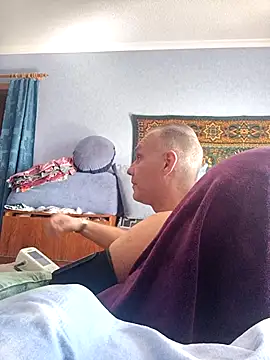 Pineapple04 online show from 21, 9, 2025