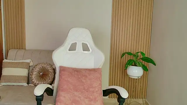 EmilyRive online show from 2, 4, 2026