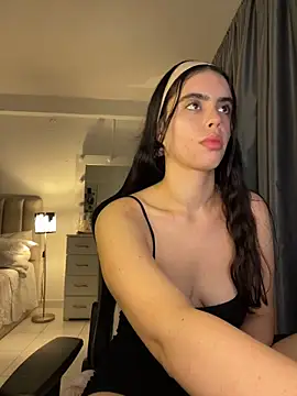 Mavi Coless online show from 19, 3, 2025