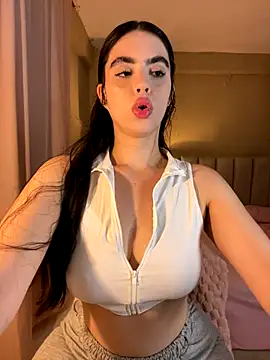 Snapshot of Mavi_Coless chatting on 14, 12, 2025 Mavi Coless online show from 14, 12, 2025