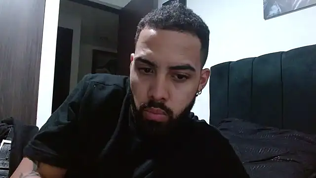 Snapshot of Hendry_ chatting on 4, 12, 2024 Hendry online show from 4, 12, 2024