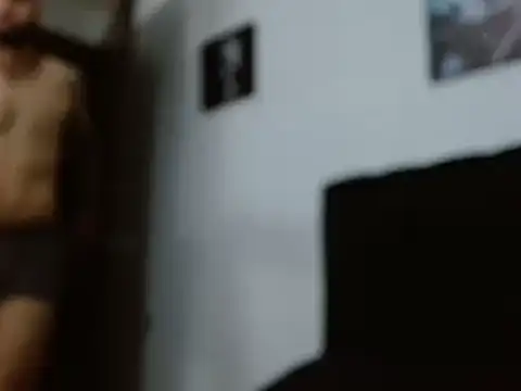 Snapshot of Hendry_ chatting on 13, 12, 2024 Hendry online show from 13, 12, 2024