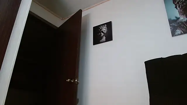 Snapshot of Hendry_ chatting on 12, 3, 2025 Hendry online show from 12, 3, 2025