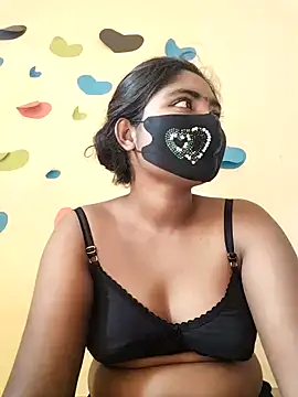 Lina-Rose online show from 1, 3, 2025