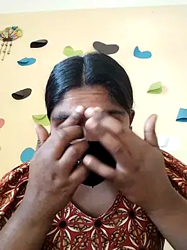 Lina-Rose online show from 5, 3, 2025