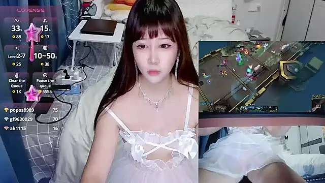 Snapshot of Angelababy001 chatting on 4, 12, 2024 Angelababy001 online show from 4, 12, 2024