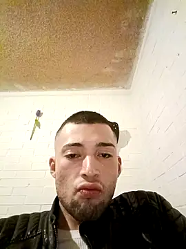 Snapshot of Suggarwhite18CM chatting on 15, 11, 2025 Suggarwhite18CM online show from 15, 11, 2025