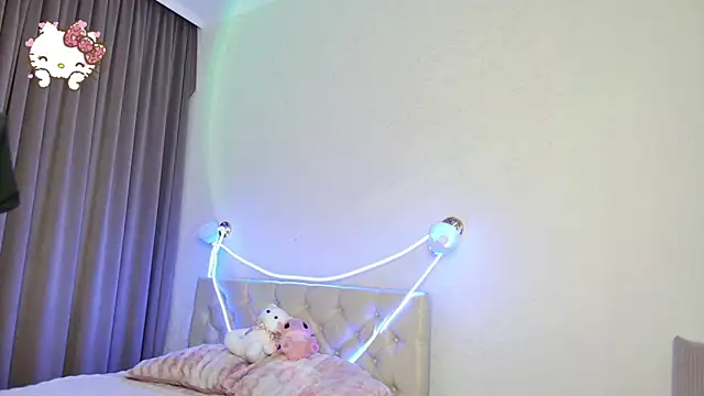 QuinEstel online show from 8, 1, 2025