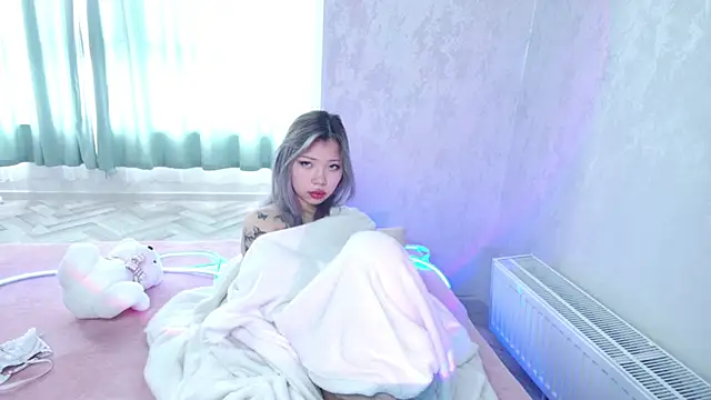 QuinEstel online show from 7, 3, 2025