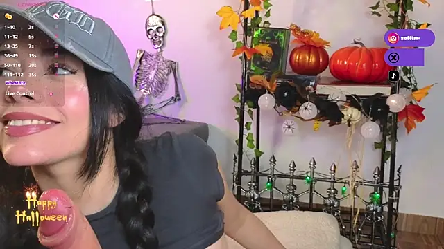 Soffimoon  online show from 8, 11, 2025