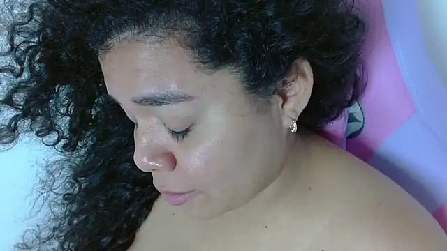 yulissa18 online show from 21, 3, 2025