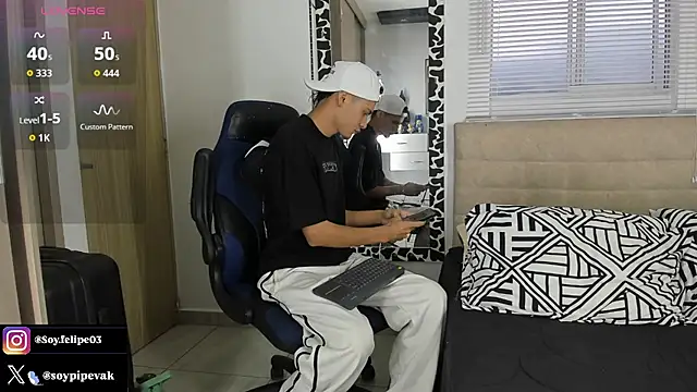 Snapshot of soyander03_ chatting on 13, 10, 2025 soyander03 online show from 13, 10, 2025