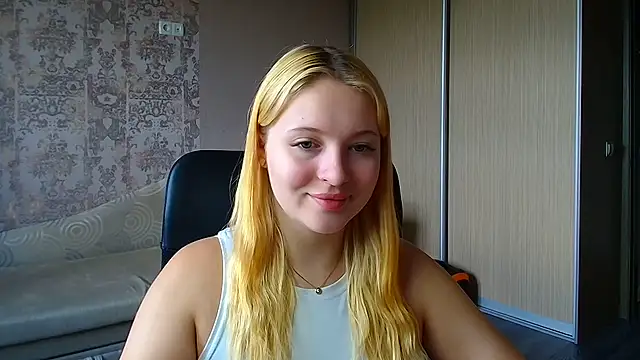 Snapshot of Milka_kiss_ chatting on 9, 7, 2026 Milka kiss online show from 9, 7, 2026