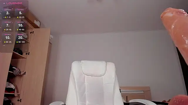 Snapshot of mirida_fox chatting on 1, 3, 2025 mirida fox online show from 1, 3, 2025