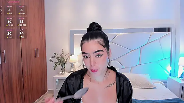 zoee jackson online show from 12, 3, 2025