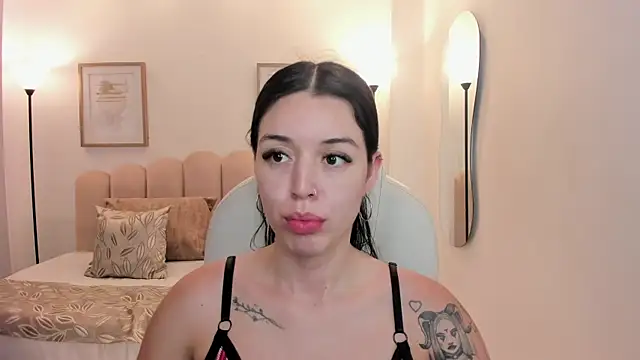 Snapshot of zoee_jackson chatting on 21, 6, 2026 zoee jackson online show from 21, 6, 2026