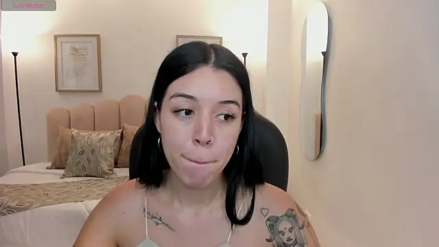 Snapshot of zoee_jackson chatting on 6, 7, 2026 zoee jackson online show from 6, 7, 2026