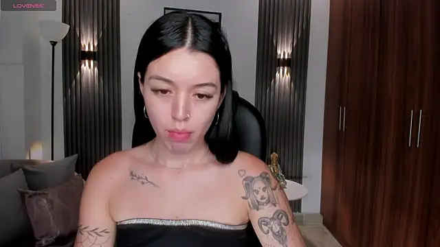 Snapshot of zoee_jackson chatting on 9, 7, 2026 zoee jackson online show from 9, 7, 2026