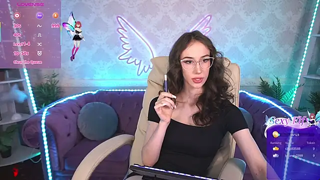 Evelyn Rush online show from 2, 2, 2025