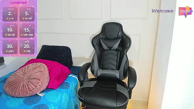 MEGANTARLY09 online show from 12, 10, 2025