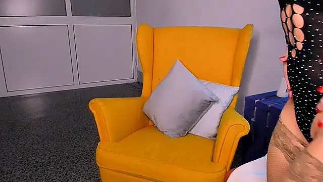 Snapshot of Nora_Adamss chatting on 9, 2, 2025 Nora Adamss online show from 9, 2, 2025