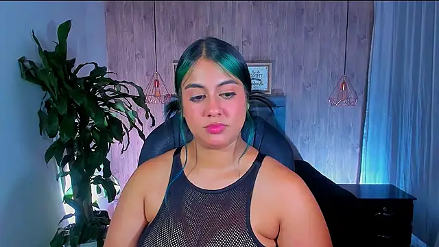 Snapshot of Xisu_ chatting on 8, 2, 2025 Xisu online show from 8, 2, 2025