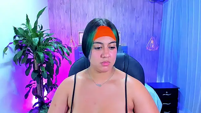 Snapshot of Xisu_ chatting on 22, 2, 2025 Xisu online show from 22, 2, 2025