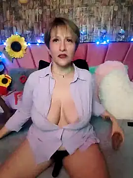 Snapshot of Isabelle_Lov18 chatting on 3, 3, 2025 Isabelle Lov18 online show from 3, 3, 2025
