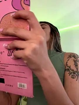 Snapshot of AmmyCollinsW chatting on 12, 9, 2025 AmmyCollinsW online show from 12, 9, 2025