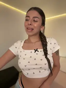 Snapshot of AmmyCollinsW chatting on 7, 10, 2025 AmmyCollinsW online show from 7, 10, 2025