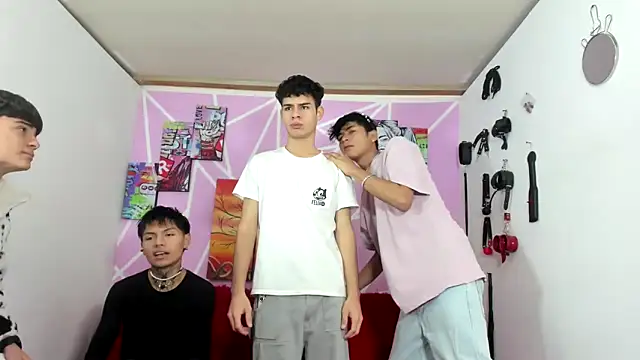 Fresahot2005 online show from 19, 12, 2024