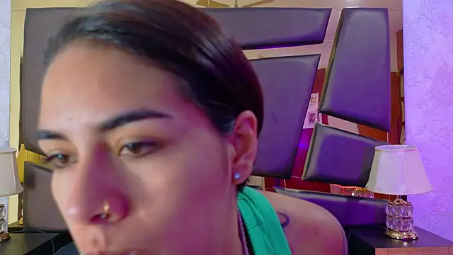 NicoleEsposito online show from 29, 10, 2025